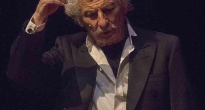 La Comunidad de Madrid entrega el premio Fuente de Castalia a Rafael Álvarez «El Brujo»