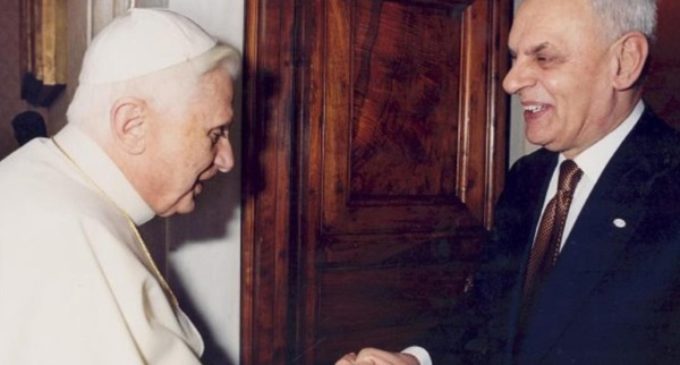 Ratzinger se desmarca de las nuevas tesis de Marcello Pera