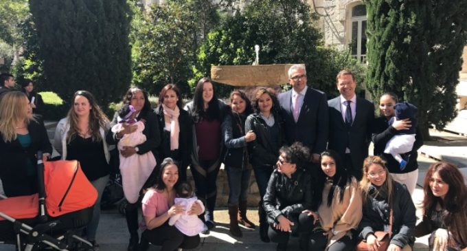 La red de madres de la Comunidad atiende a 7.598 mujeres embarazadas o con bebés sin recursos