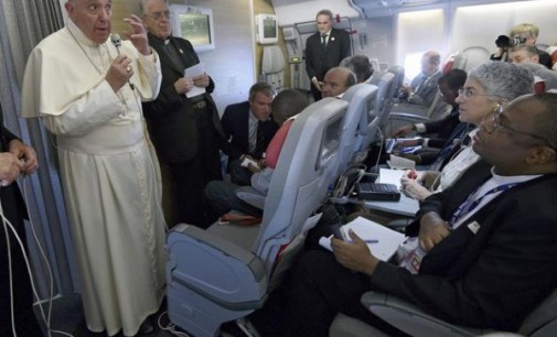 El Papa en el vuelo de regreso a Roma: El fundamentalismo es una enfermedad que se encuentra en todas las religiones