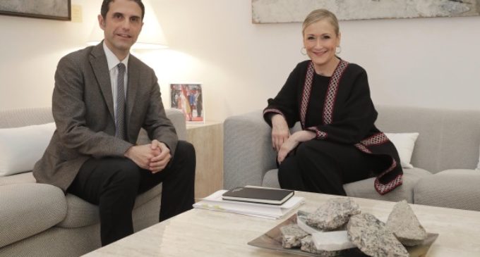 Cristina Cifuentes se reúne con el alcalde de Alcalá de Henares