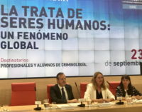 Reyero tiende la mano a las distintas administraciones para luchar contra la trata de seres humanos
