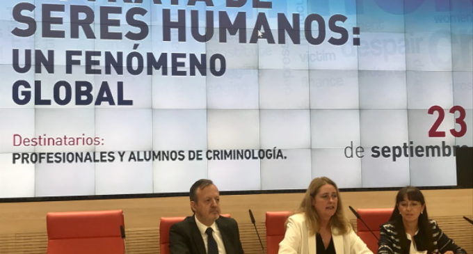 Reyero tiende la mano a las distintas administraciones para luchar contra la trata de seres humanos