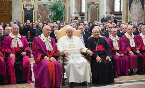 El Papa al Tribunal de la Rota Romana: Urge un nuevo catecumenado para el matrimonio