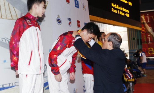 Cerca de 60 deportistas de 14 países participan en el XXIX Torneo Internacional de Saltos de la Comunidad