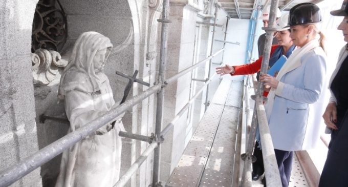 Cifuentes invita a los madrileños a conocer su patrimonio con visitas a las obras de restauración