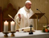 El papa en Sta. Marta: el diablo quiere destruir la unidad de la Iglesia
