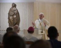 Santa Marta: “El enemigo de la generosidad es el consumismo”