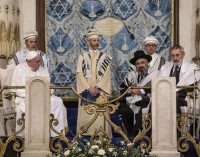 Francisco en su visita a la Sinagoga mayor de Roma: «Todos pertenecemos a una única familia, la familia de Dios»
