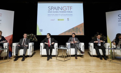 González apuesta por el turismo que ya da empleo a más de 300.000 personas