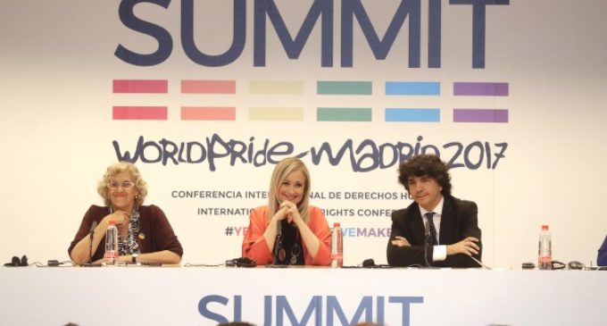 Cifuentes afirma que respetar a las personas LGTBI es respetarnos como sociedad