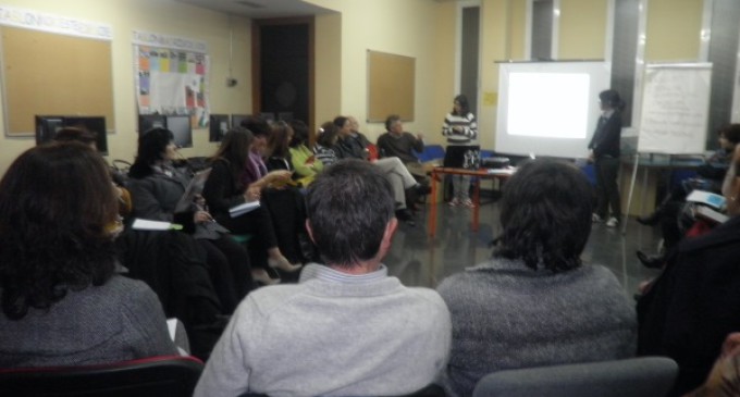 Prevención para un uso seguro de la redes sociales en el curso para familias: “Con mi hij@ en la Red”