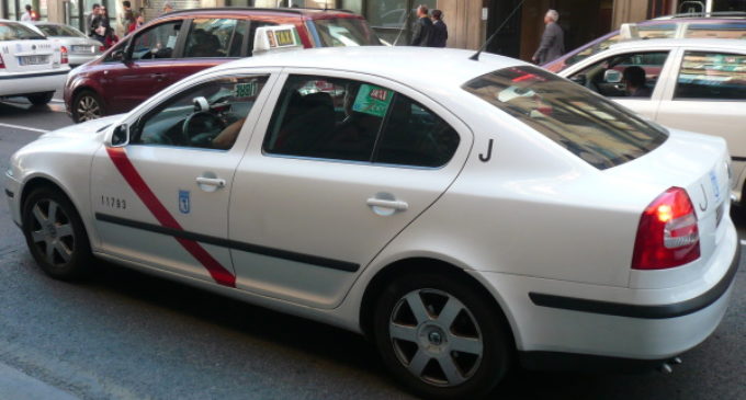 La Comunidad de Madrid garantiza las visitas domiciliarias de los sanitarios con la colaboración de taxis y VTC