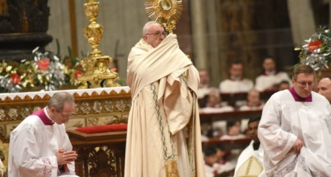 Balance del año del Papa: pese a «las guerras y las ofensas a la vida», prevalece la bondad de la gente anónima
