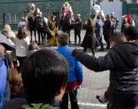 Los Reyes Magos visitan a niños tutelados por la Comunidad de Madrid