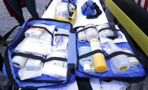 Un botiquín portátil nos ayuda a atender urgencias leves en los desplazamientos y excursiones