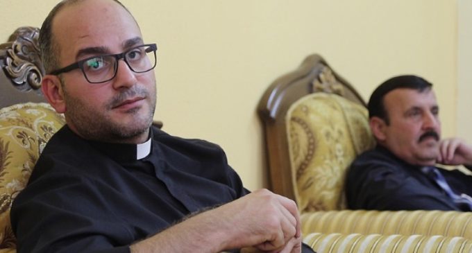 Salar Kajo, sacerdote iraquí: «Lo único seguro aquí es que los cristianos desaparecemos»