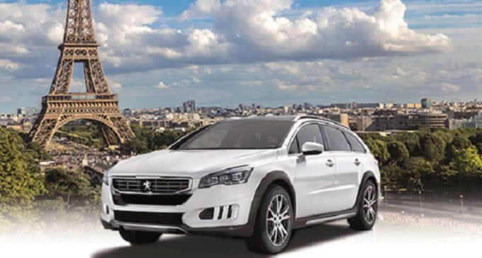 Miles de conductores españoles no pueden alquilar coches o conducir por la UE mientras renuevan su permiso de conducir