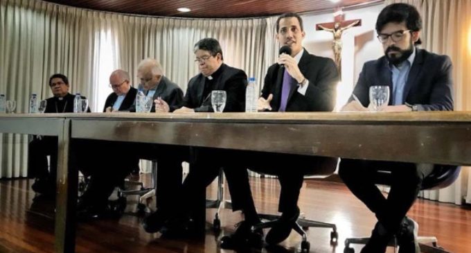 El Vaticano recibe a una delegación enviada por Guaidó y vuelve a pedir una solución justa y pacífica