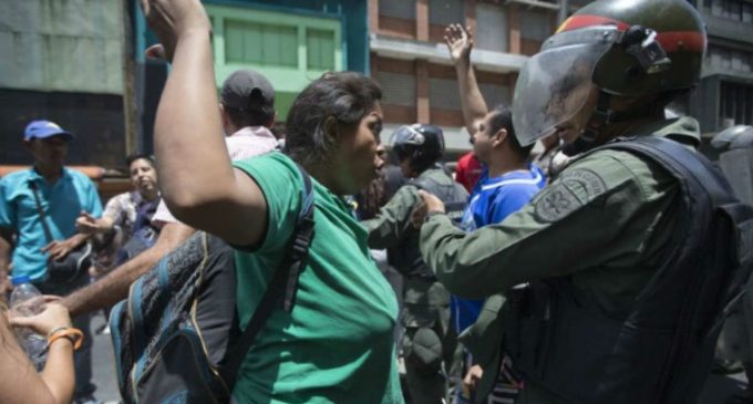Hay tanta desesperación, que los venezolanos se ven empujados a cometer saqueos y violencia todos los días