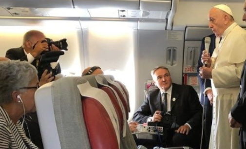 Vuelo a Mozambique: El Papa invita a orar por las víctimas del huracán en las Bahamas