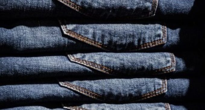 ZARA recoge ropa usada de sus clientes para destinarla a Cáritas