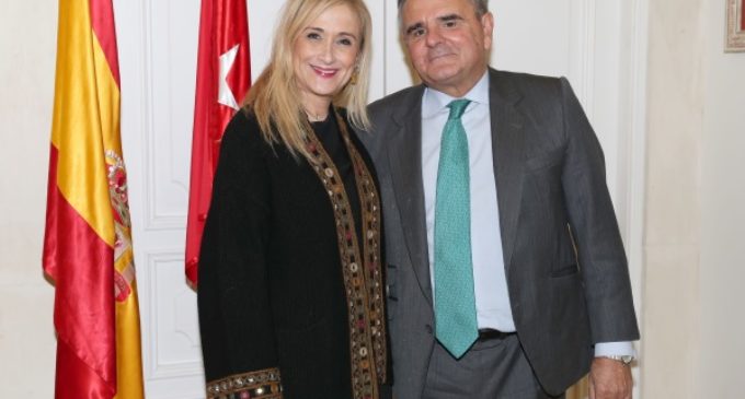 Cifuentes se reúne con el alcalde de Majadahonda y la alcaldesa de Collado Villalba