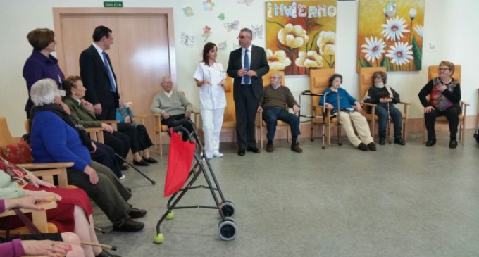 La Red de Atención a Mayores dependientes en la Comunidad de Madrid cuenta con más de 40.000 plazas