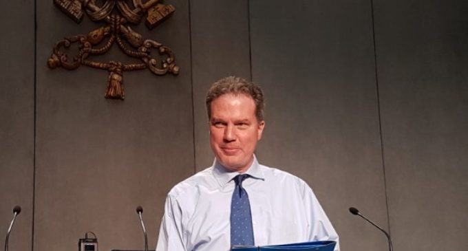 El C9 – Nº 19: formación, selección del personal y descentralización entre Curia y Conferencias episcopales