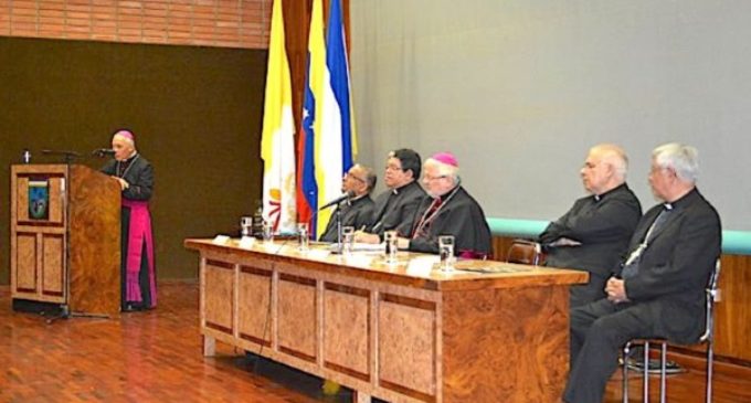 Venezuela: los obispos reunidos en plenaria, en un país sumergido en el caos