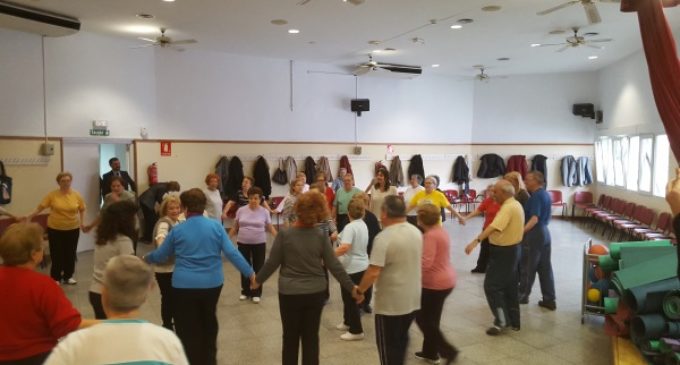 Más de 45.600 personas participan en cursos y talleres de centros de mayores de la Comunidad
