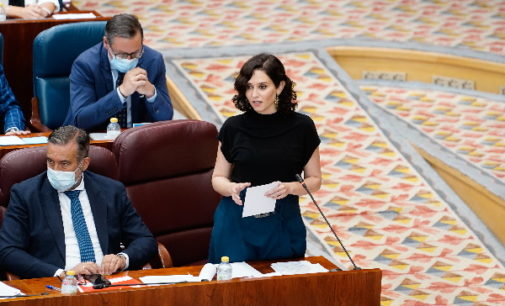 Díaz Ayuso critica el confinamiento “ilegal” de la primera ola de la pandemia y que con el “rodillo de la Moncloa” intentarán volver a hacerlo en Madrid después