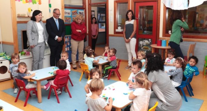 La Comunidad fomenta la educación en la etapa de 0-3 años con una nueva bajada de tasas e incremento de las becas