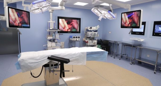 La Comunidad abre en el Hospital Príncipe de Asturias una de las unidades de hemodiálisis más avanzadas de España