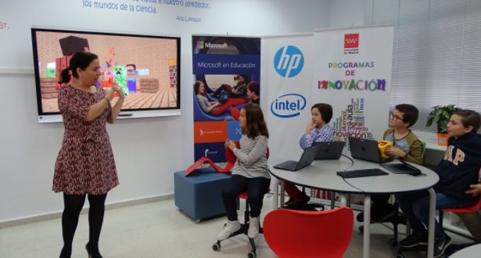La Comunidad de Madrid pone en marcha un aula pionera en nuevas tecnologías en un colegio público
