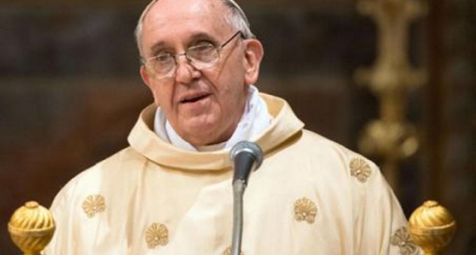El Papa en las Vísperas del último día del año anima a »agradecer y pedir perdón»