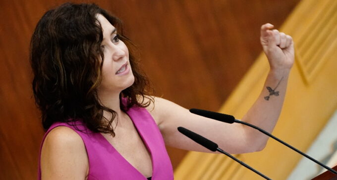 Díaz Ayuso repasa los verdaderos “chiringuitos” y propone a la oposición crear la oficina del bulo o del tuitero compulsivo: “Les van a dar mucho rédito”