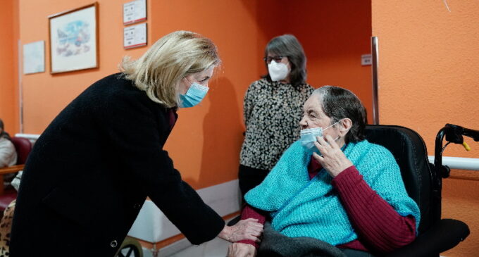 La Comunidad de Madrid cuenta con 52.000 plazas de atención especializada en cerca de 500 residencias de mayores