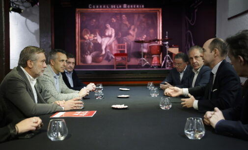 La Comunidad de Madrid amplía los horarios del sector del ocio y la restauración para potenciar la recuperación económica