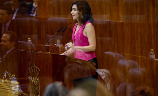 Díaz Ayuso se pregunta qué hacen los socialistas que forman parte de los consejos de administración de las eléctricas para bajar las facturas de los ciudadanos