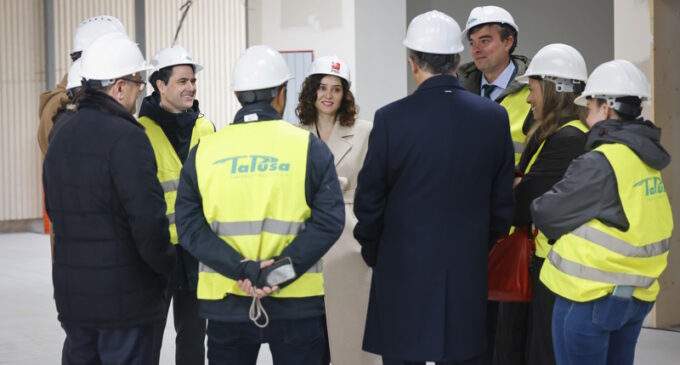 Díaz Ayuso anuncia la apertura de colegios públicos en días no lectivos durante el curso escolar para ayudar a conciliar a las familias madrileñas