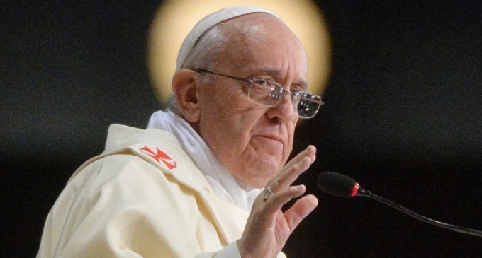El Papa a los juristas penales: La corrupción es un mal más grande que el pecado