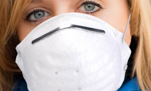 Las residencias de Madrid reciben 202.850 pares de guantes, 42.500 mascarillas y 14.200 gorros donados por la sociedad civil