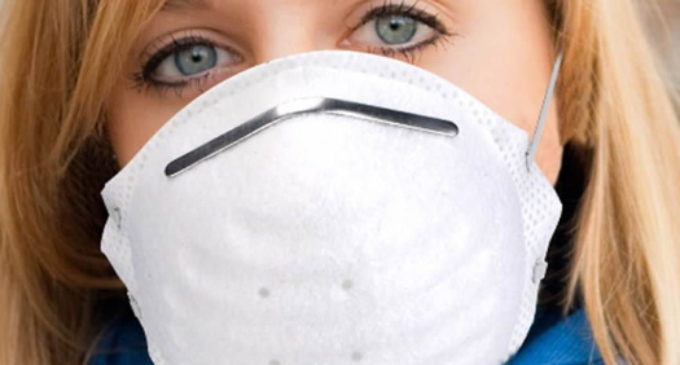 Las residencias de Madrid reciben 202.850 pares de guantes, 42.500 mascarillas y 14.200 gorros donados por la sociedad civil