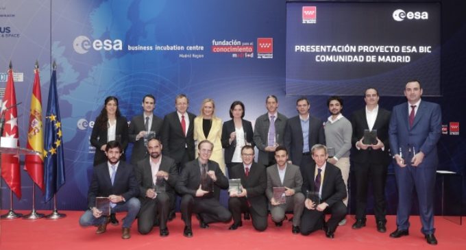Cifuentes presenta el Centro de Incubación de Empresas de la Agencia Espacial Europea en Madrid