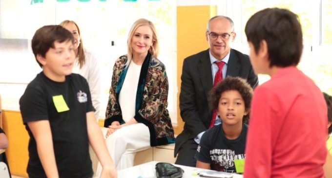 Cifuentes destaca la reducción en un 38 % de los casos de acoso escolar tras la puesta en marcha del Plan de prevención de la Comunidad