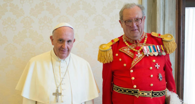 El Gran Maestre de la Orden de Malta presenta su dimisión al Papa
