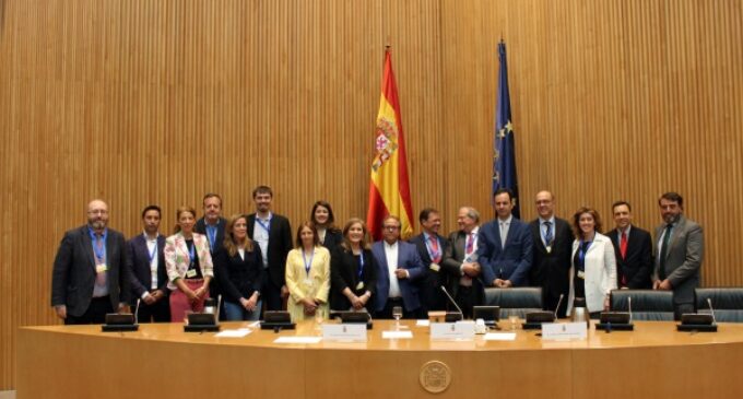 El Gobierno desarrollará una nueva Ley de Familias
